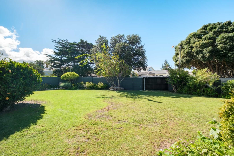4 Bedroom Property for Sale in Kirstenhof Western Cape